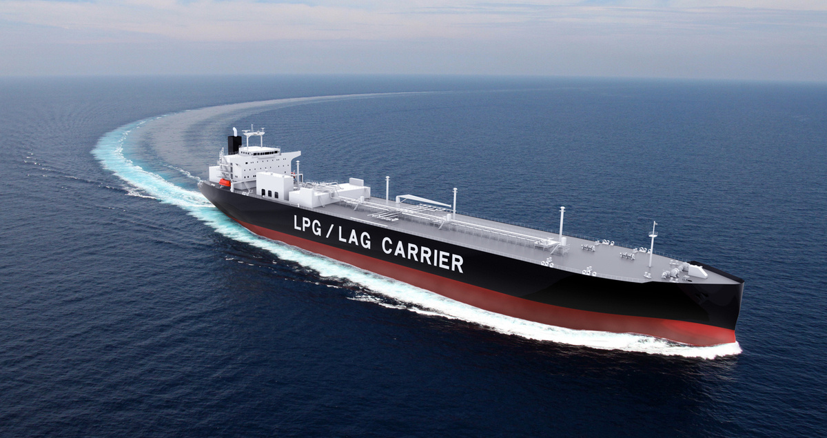 Large carriers are being developed that can both transport ammonia and be fuelled by it.