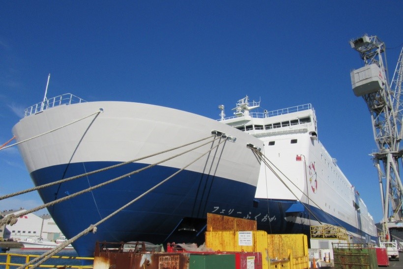 全長195mの新造船大型カーフェリー
