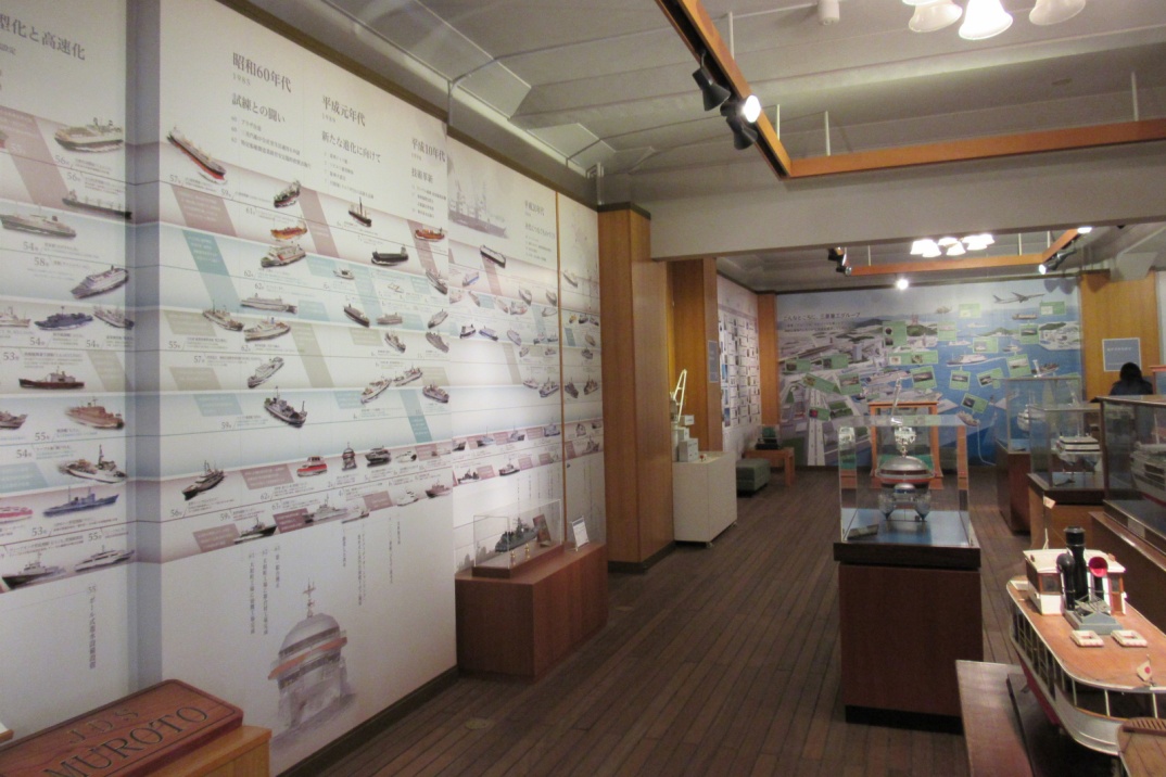下関造船所の歴史や建造した船の模型、豪華フェリーのVR体験などもできる史料館。