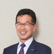 間野 裕一
